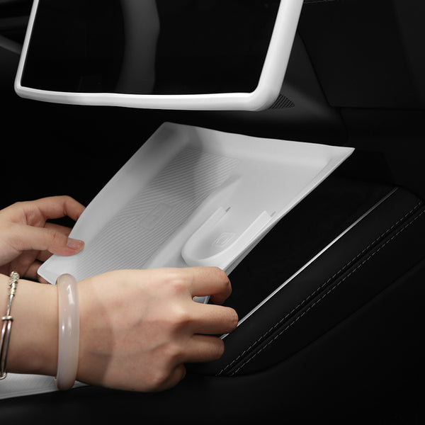 TSLshop local-for Tesla 2024+ Model 3 Highland\u002F 2025+ Model Y Juniper New Version of the Central Control Wireless Charging Silicone Pad Can Charge Earphones Interior Modification Accessories Anti-Slip